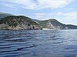 Strand von Milos Bay in Sicht