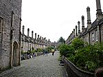 Vicar's Close in Wells, erste europäische Reihenhausgasse (1348)